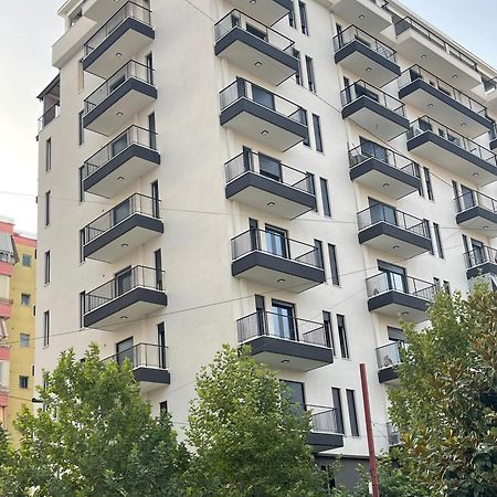 Modern Apartment In Central Vlorë Esterno foto