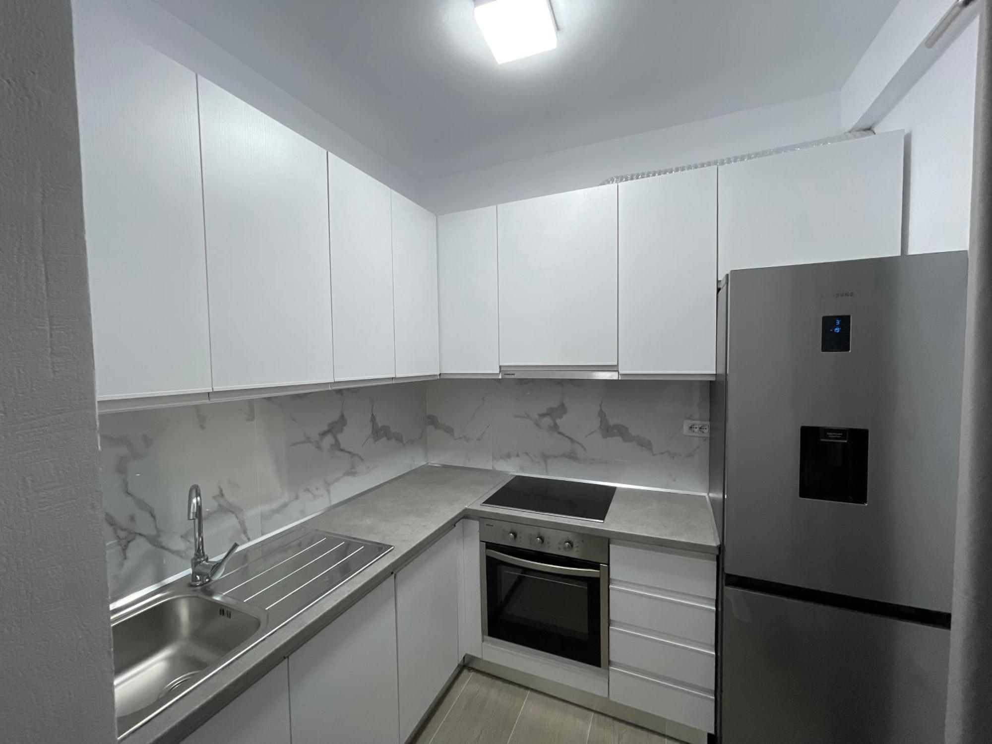Modern Apartment In Central Vlorë Esterno foto